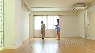 An Asian couple breaks in a new place by fucking on the floor