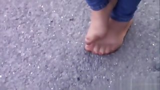 Nice feetplay on the street