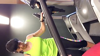 Gym gilf bulge flash big eyes 2
