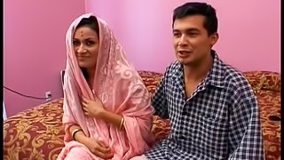 Guy share his indian wife