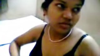 Hot Indian girl gets sex with his boyfriend