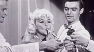 Retro blonde is ready to play