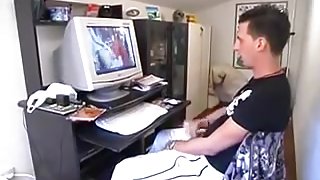 Mamma Italiana Aiuta Il Figlio