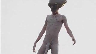 Alien fucked a Babe