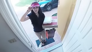 Pizza girl earns a big tip by making him cum hard