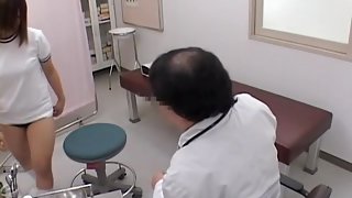 Japanese girl is examined by the gynecologist in spy video