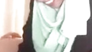 Horny tudung riding on top