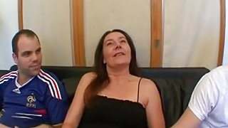 French housewife Barbara gangbanged