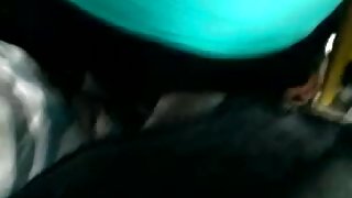 cutucando a crentinha 02 groping