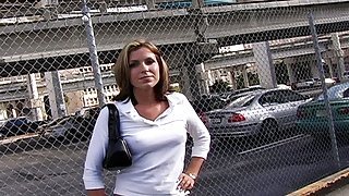 Courtney Cummz strips her tight...