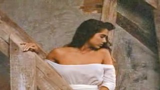 Sexy hottie Saskia Linssen pretends to be a medieval beauty