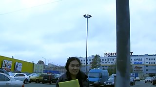 eighteen year old hotty receives gangbanged in the car