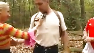 french 3some outdoor