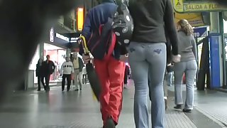 Amazing amateur teen candid asses in jeans