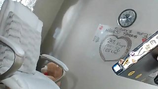 Amazing Hot Chick Having a Orgasm on Cam