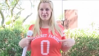 Busty blonde babe toy fucks her shaved punk pussy in public