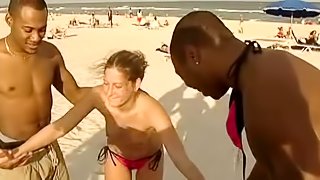 Amateurs at the topless beach have nice tits caught on camera