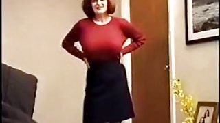 Dominant mother knows what her BF needs