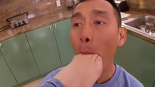 Jennifer Dark is getting sperm over her feet