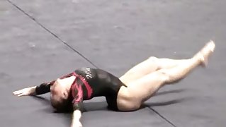 Cute gymnast with a beautiful body !