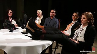 Reservoir Paws 8 Feet and 40 Toes