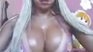 Blonde latina - Bigger