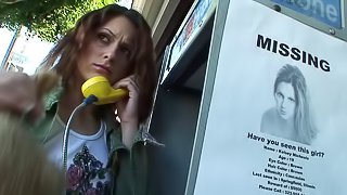 Sexy and lovely porn hottie Kelsey Michaels treats cock a hot and nasty blowjob