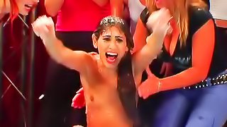 Goo wrestling video with slender hotties