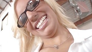 Whitney Fears takes her little...