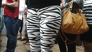 Amateur  Leggings voyeur